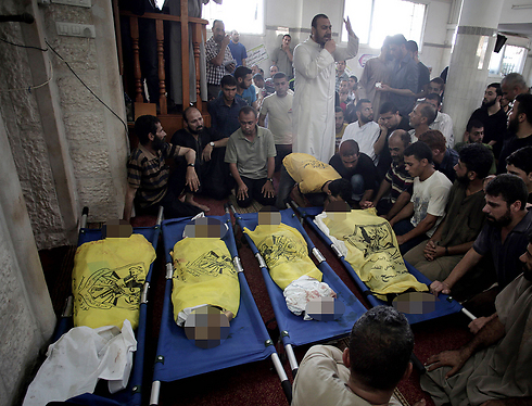 Palestinian children killed in IDF bombardment (Photo: AP)