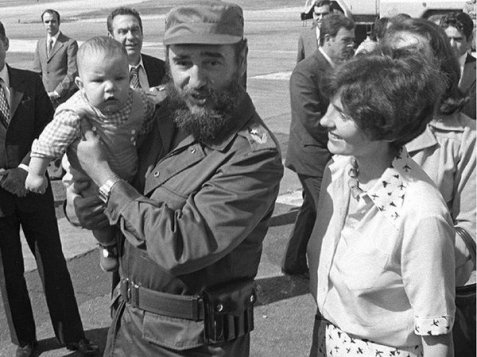 Fidel Castro holding the New prime minister of Canada Justin Trudeau 